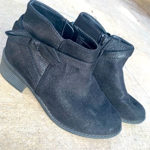 Cat and Jack ankle boots for girls